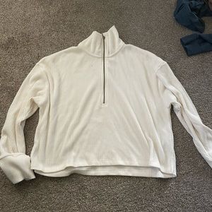 Abercrombie and fitch cropped white zip up, corduroy material